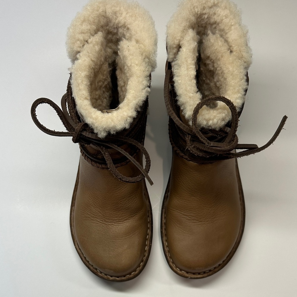 UGG Women's Tan Leather Winter Boots -Caspia - Picture 2 of 6